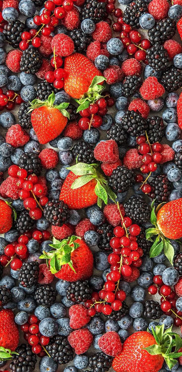 Orchard Whisper: Nature's Berry Symphony